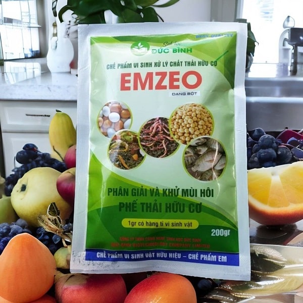 Chế phẩm vi sinh EM vừa ủ phân hoai mục vừa khử mùi hôi cực hiệu quả