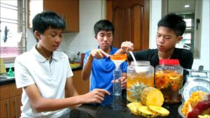 Cách làm GE dứa tưới cây